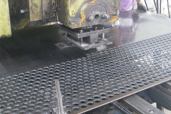 鳄鱼嘴冲孔板 鳄鱼嘴冲孔板