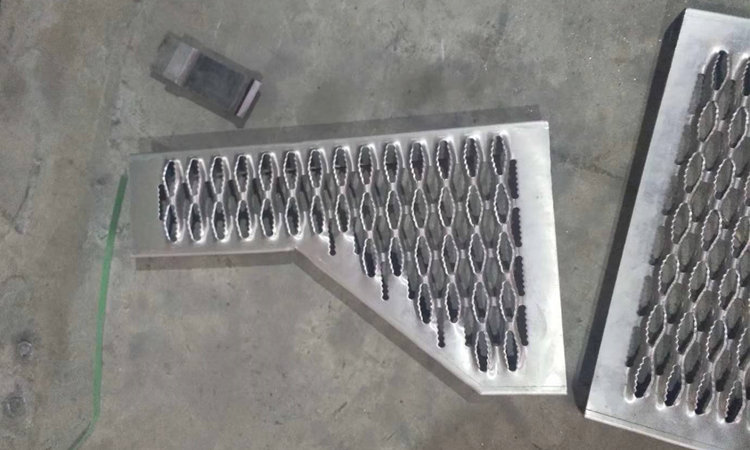 鳄鱼嘴防滑板 鳄鱼嘴防滑板